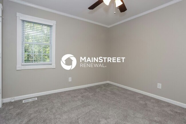 Building Photo - 147 Acorn Dr