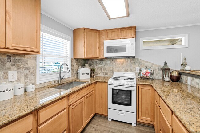 Building Photo - 219 Leeward Way