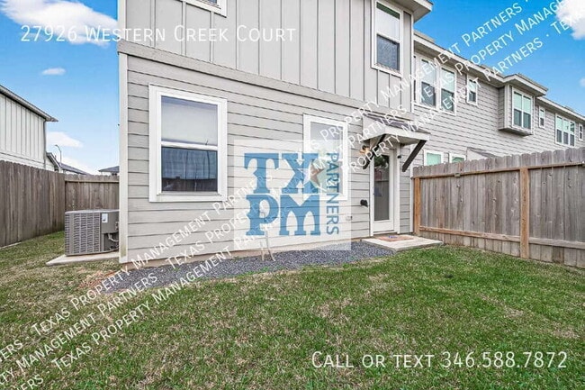 Building Photo - 27926 Western Crk Ct