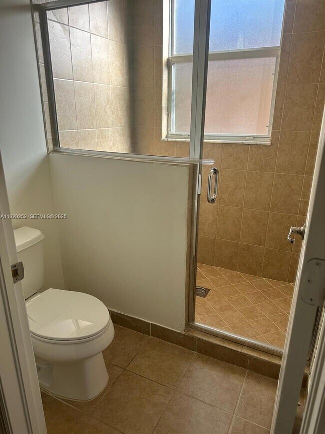 Building Photo - 12444 Emerald Creek Manor