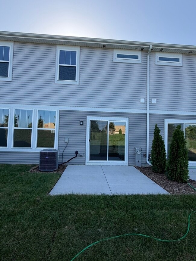 Building Photo - 12172 Dodwell St
