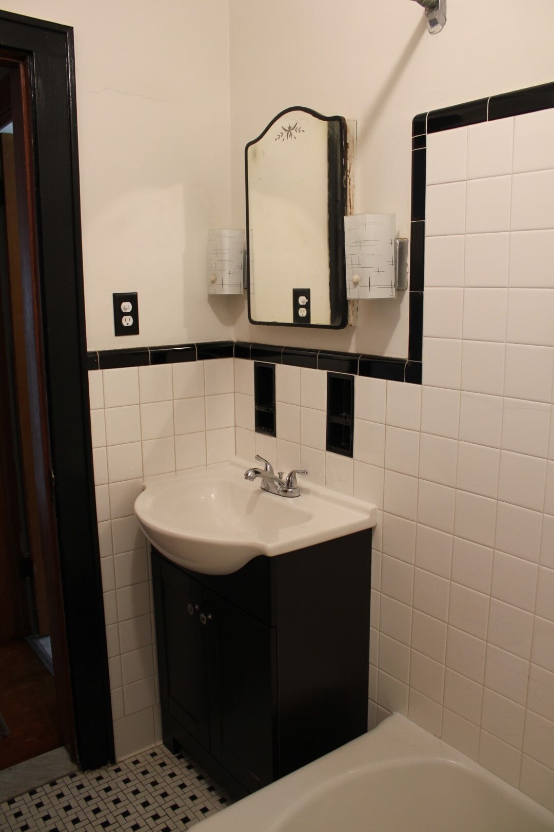bathroom - 459 Main St