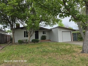 Building Photo - 951 Duchow Way