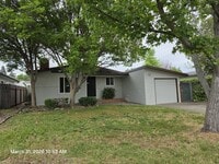 Building Photo - 951 Duchow Way