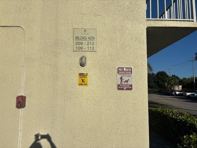 Building Photo - 429 Executive Center Dr