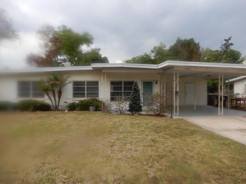 Building Photo - 1400 Corbett Ln