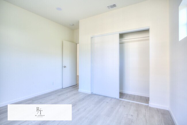Building Photo - Welcome to this beautifully renovated home...