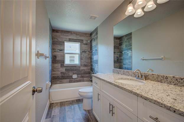 Building Photo - 129 Glades Dr