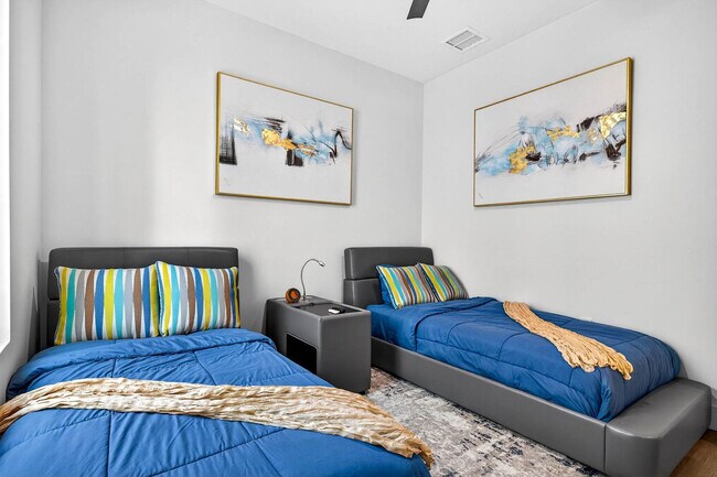 Building Photo - 620 Petit Wy