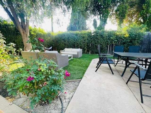 Building Photo - 17946 Valley Vista Blvd