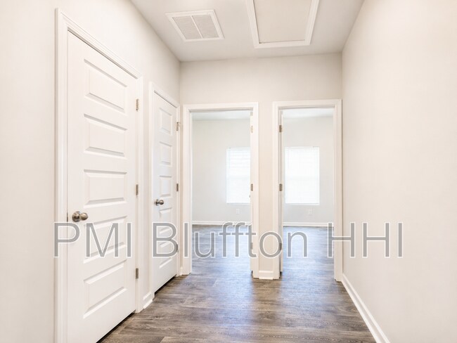 Building Photo - 118 Hydrangea Wy