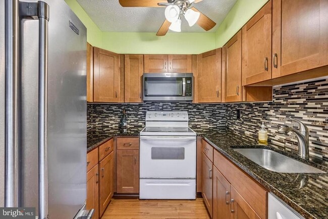 Building Photo - 7531 Weather Worn Way