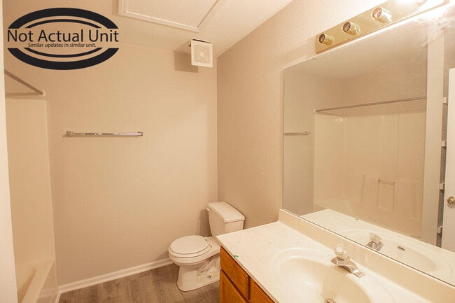 Building Photo - 1640 High Quest Cir