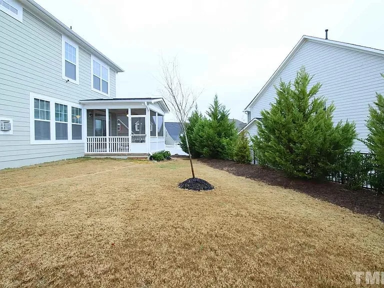 Building Photo - 318 Millbrook Dr