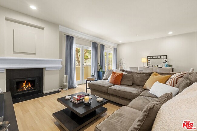 Building Photo - 12011 Goshen Ave