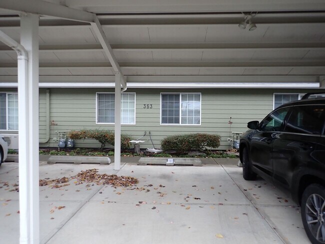 Building Photo - Great 55+ Condo