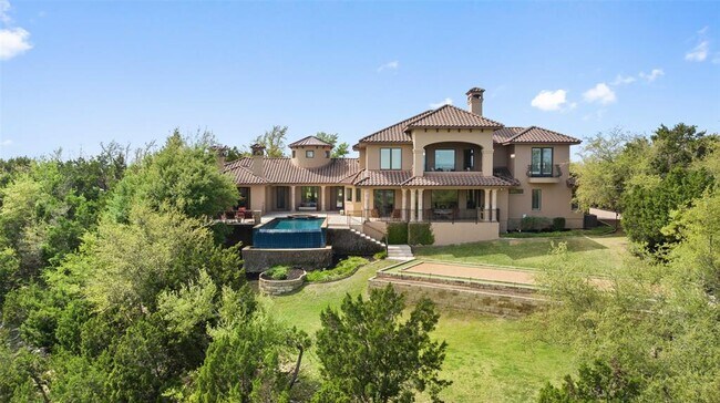 Building Photo - 4805 Mirador Dr