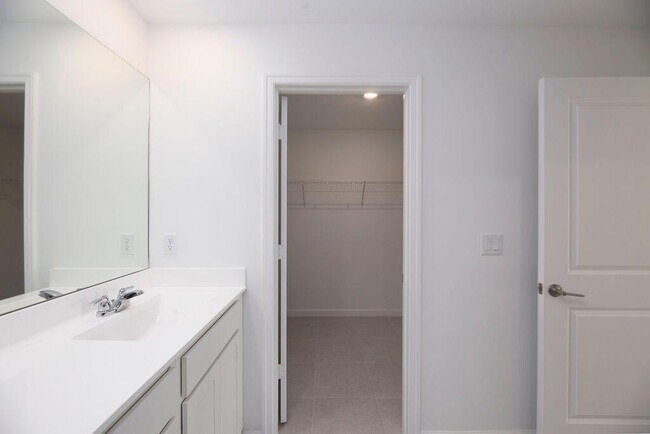 Building Photo - 11146 NW Fernbrook Dr