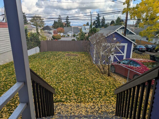 Building Photo - 3709 Hoyt Ave