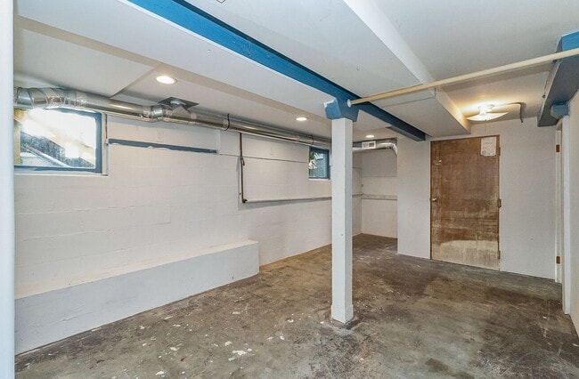 Building Photo - Historic Charm in the Heart of Snohomish