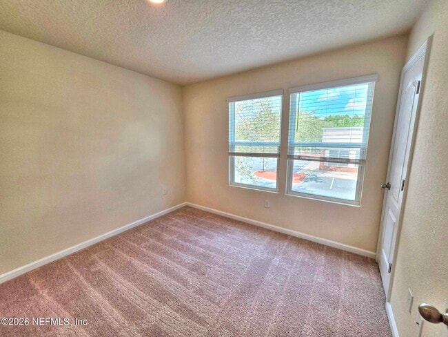 Building Photo - 3972 Vlg Vw Ln