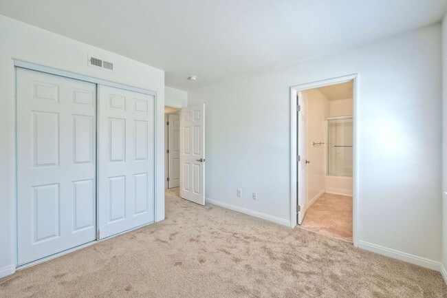 Building Photo - Recently Renovated 2-story home!