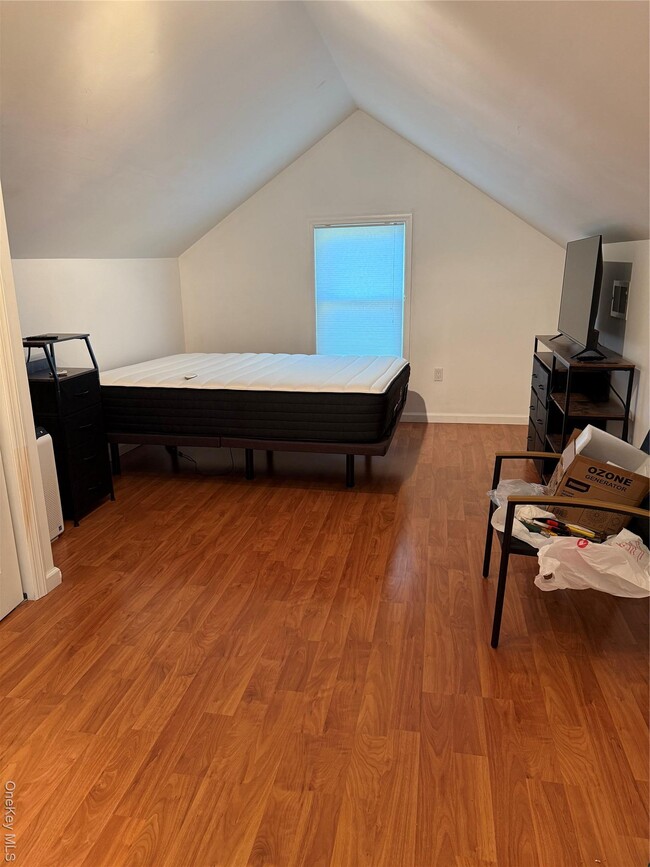 Building Photo - 591 S Mountain Rd