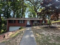 Building Photo - 310 Harris Manor Dr SW