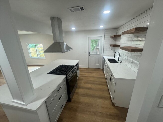 Primary Photo - 9412 Quail Meadow Dr