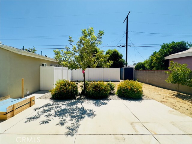 Building Photo - 8657 Ranchito Ave