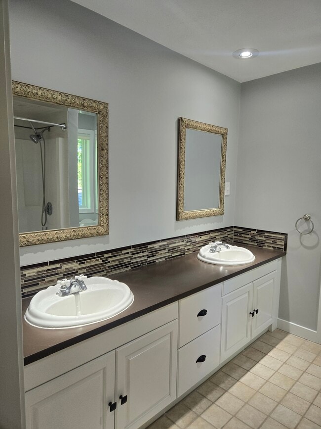 Building Photo - 50 Bare Hill Rd