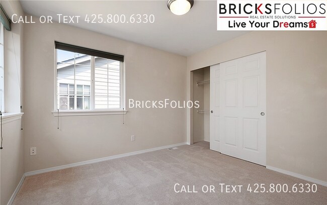 Building Photo - Welcoming Home in Bothell, Ideal for Relax...