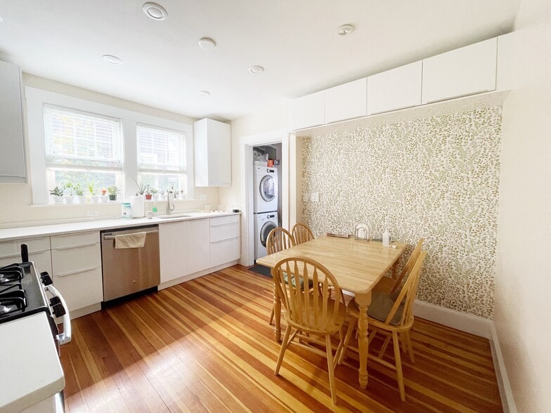 Eat In New Kitchen with in Unit Laundry - 33 Carver Rd