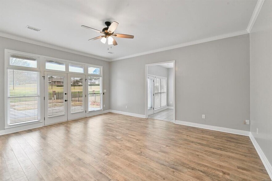 Building Photo - 8920 Green Chase Dr