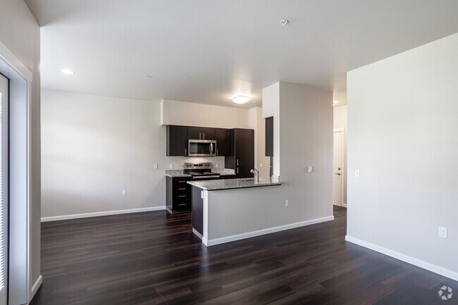 1BR, 1BA - 750 SF - Grove Ph II