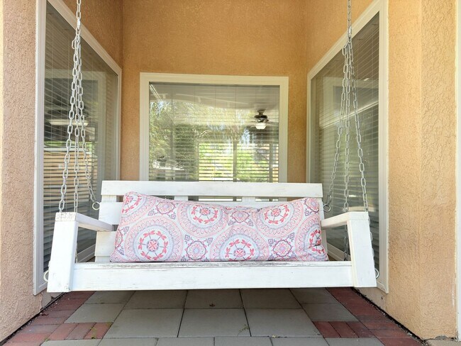 Building Photo - Spacious 4-Bedroom Home in Prime Santa Cla...