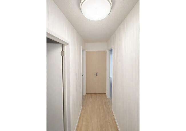 Building Photo - Remodeled 3 Bedroom, 1 Bath Home with Fenced Yard