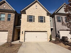 Building Photo - 3 Bed 3 Bath in Buford!