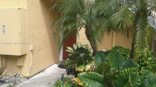 Building Photo - 10501 SW 155th Ct