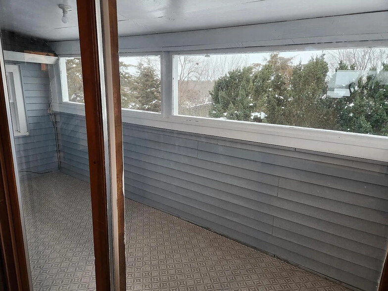 Screen Porch off Master - 24408 60th Pl