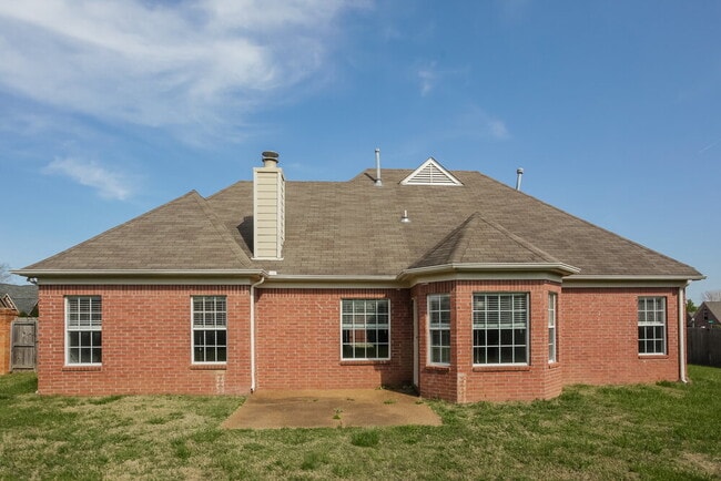 Building Photo - 2675 Meis Ln