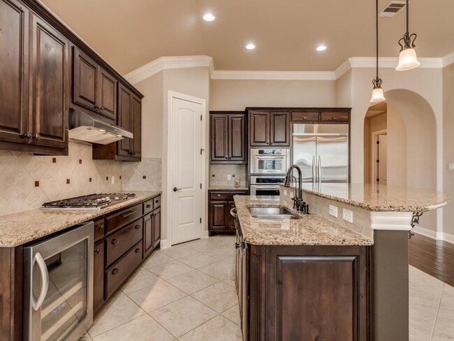 Building Photo - 2321 Gilia Dr