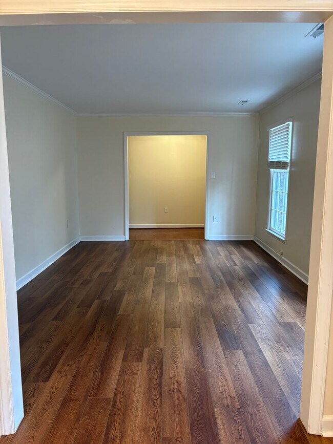 Building Photo - Charming Ranch Home in Matthews