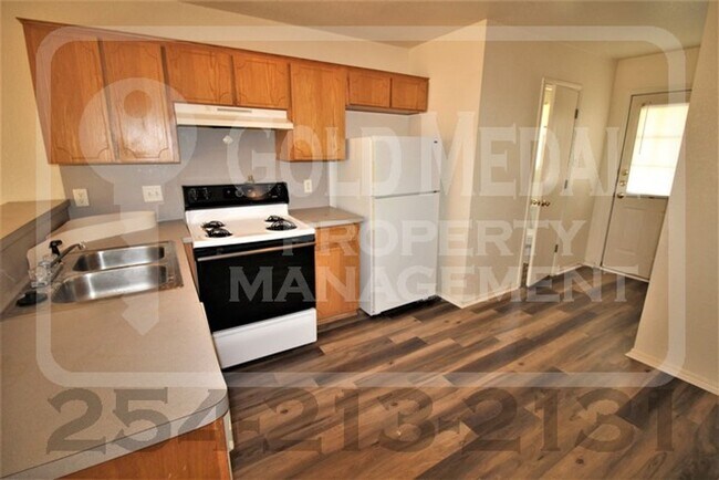 Building Photo - 4509 Deek Dr