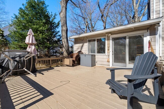 Building Photo - 22 Munroe Rd