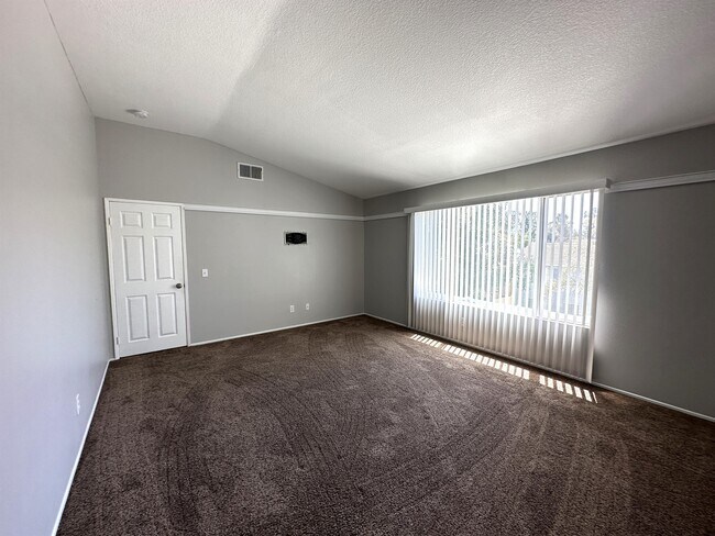 Building Photo - 43435 Tylman St