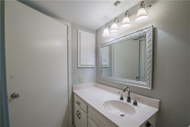 Building Photo - 5626 Preston Oaks Rd