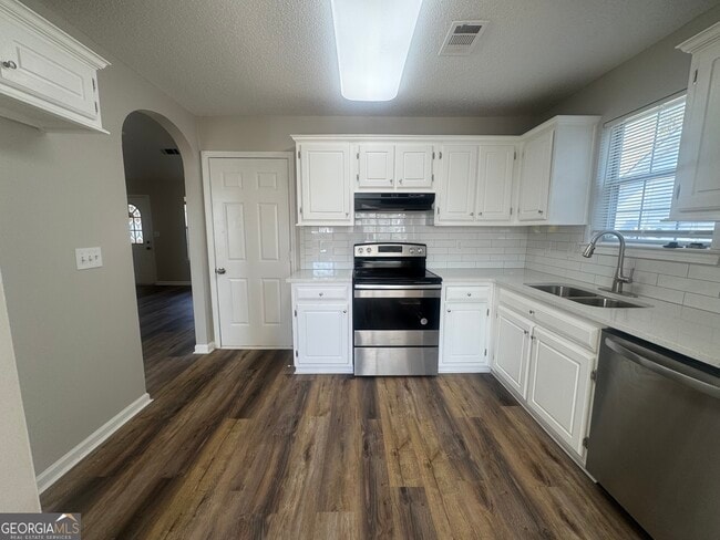 Building Photo - 112 Misty Ridge Trail