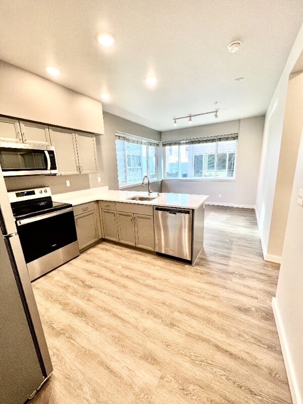 Building Photo - 2330 Yakima Ct