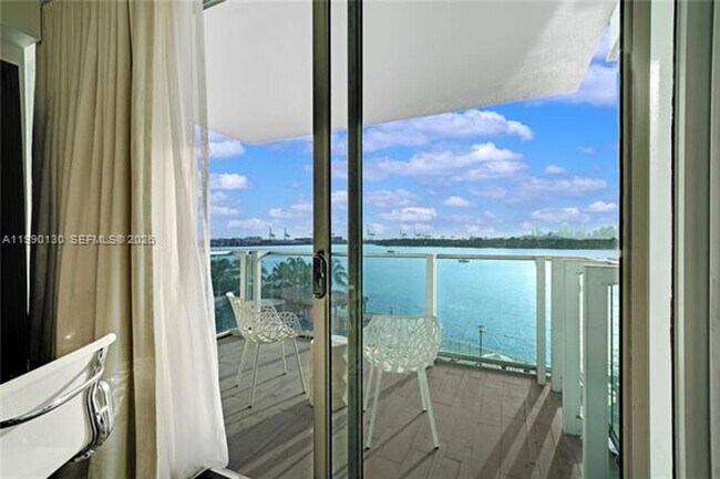 Building Photo - 1100 West Ave